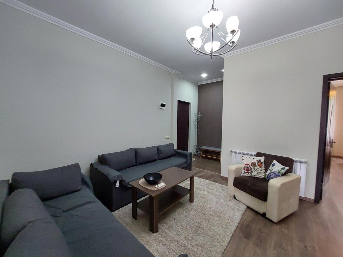Helen'S House Apartamento Batumi Exterior foto